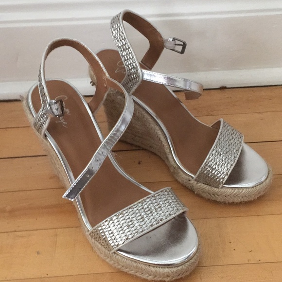 comfortable silver wedge sandals